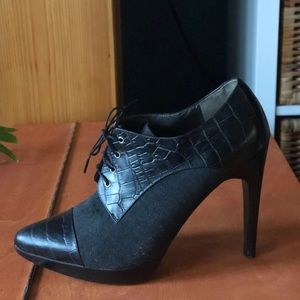 Guess Platform ankle booties